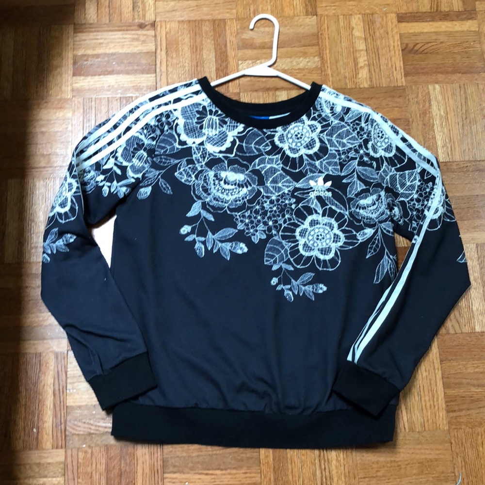 Adidas top